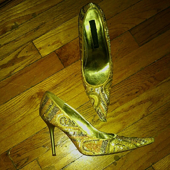 FINAL DROP! Steven by Steve Madden gold sequin pointy toe he… - Picture 3 of 5